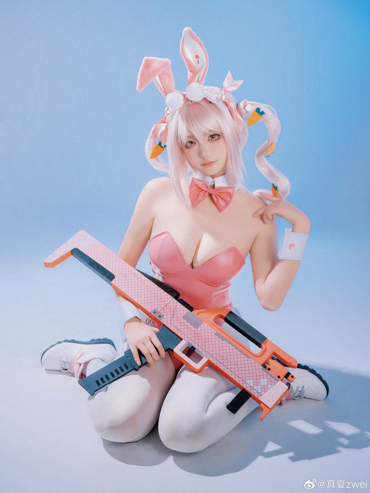 「真夏」nikke 爱丽丝 给兔子先生看的