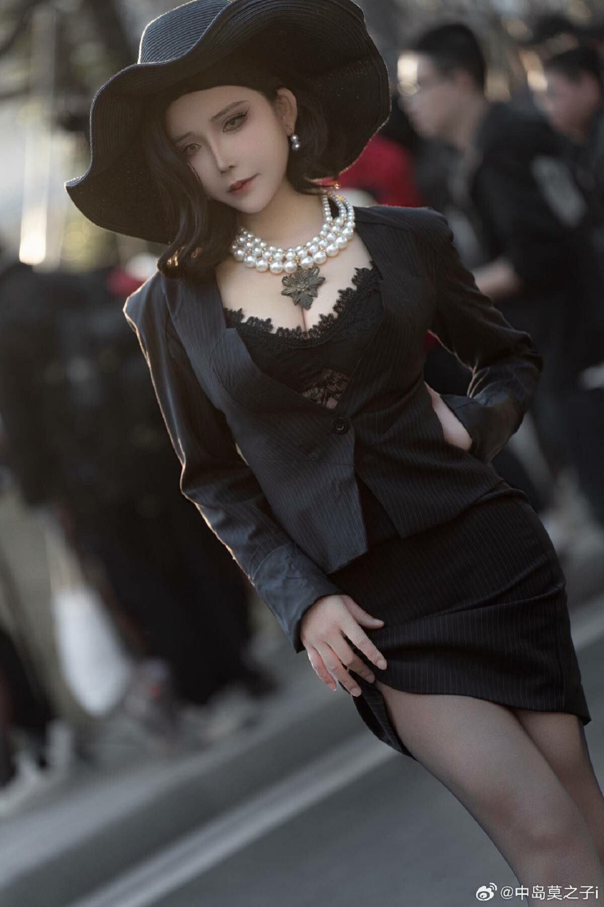 「中岛莫之子i」 八尺夫人 天冷了来夫人怀里 温暖温暖吧